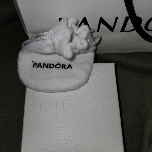 Pandora - Picture 9 of 9